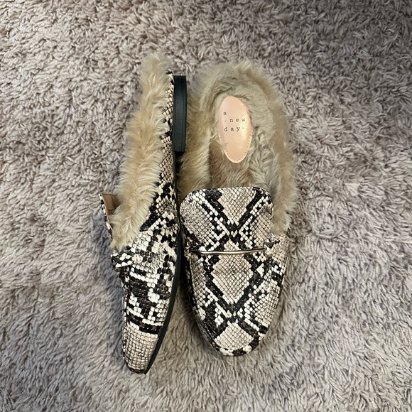 TARGET FUR SNAKE PRINT MULES - Picture 4 of 5